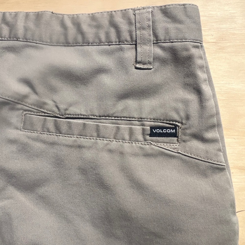 Volcom Frickin Modern Stretch Chino Shorts Mens 31 Grey A09117V3 Walkshorts - Picture 6 of 8